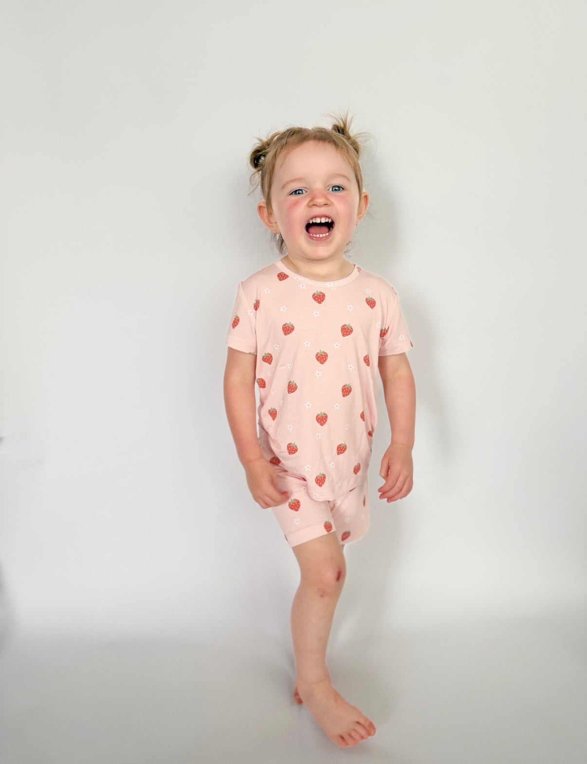 Dainty Strawberries Bamboo Short Set